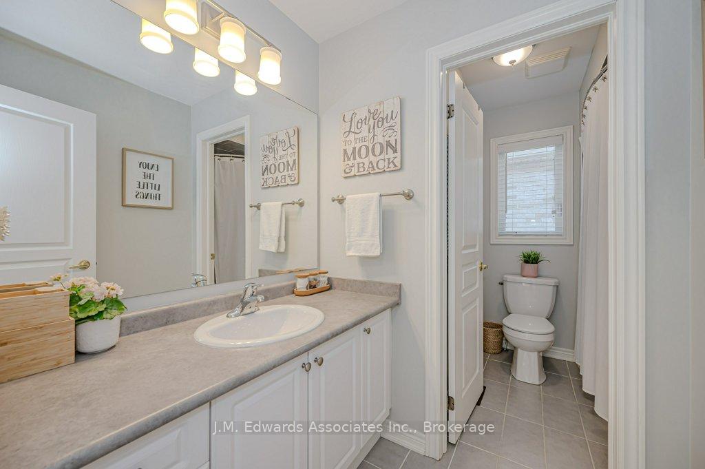Photo 24 of 139 Humphrey Street, Hamilton, Waterdown — HOMEH
