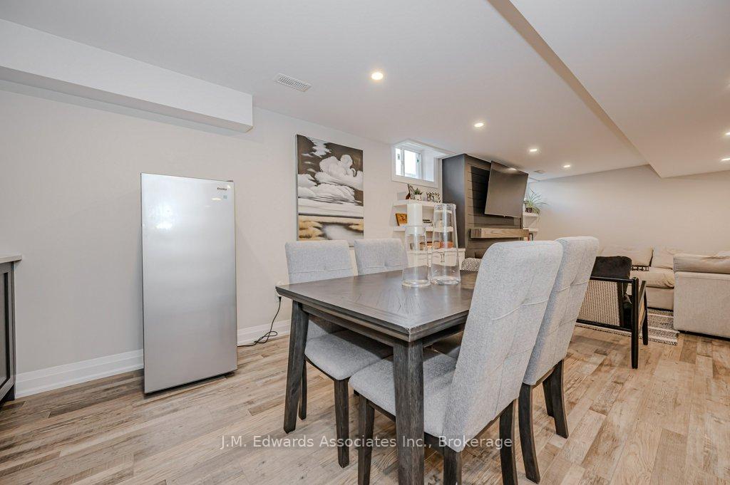 Photo 31 of 139 Humphrey Street, Hamilton, Waterdown — HOMEH