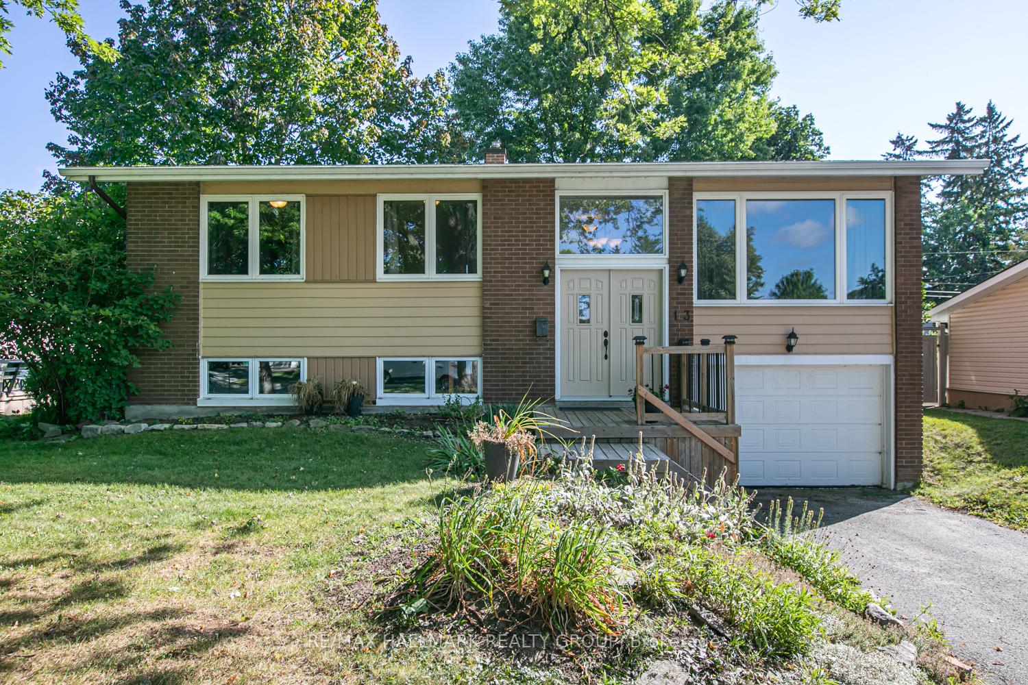 Photo 1 of 13 Bedale Drive, Ottawa, Crystal Beach — HOMEH