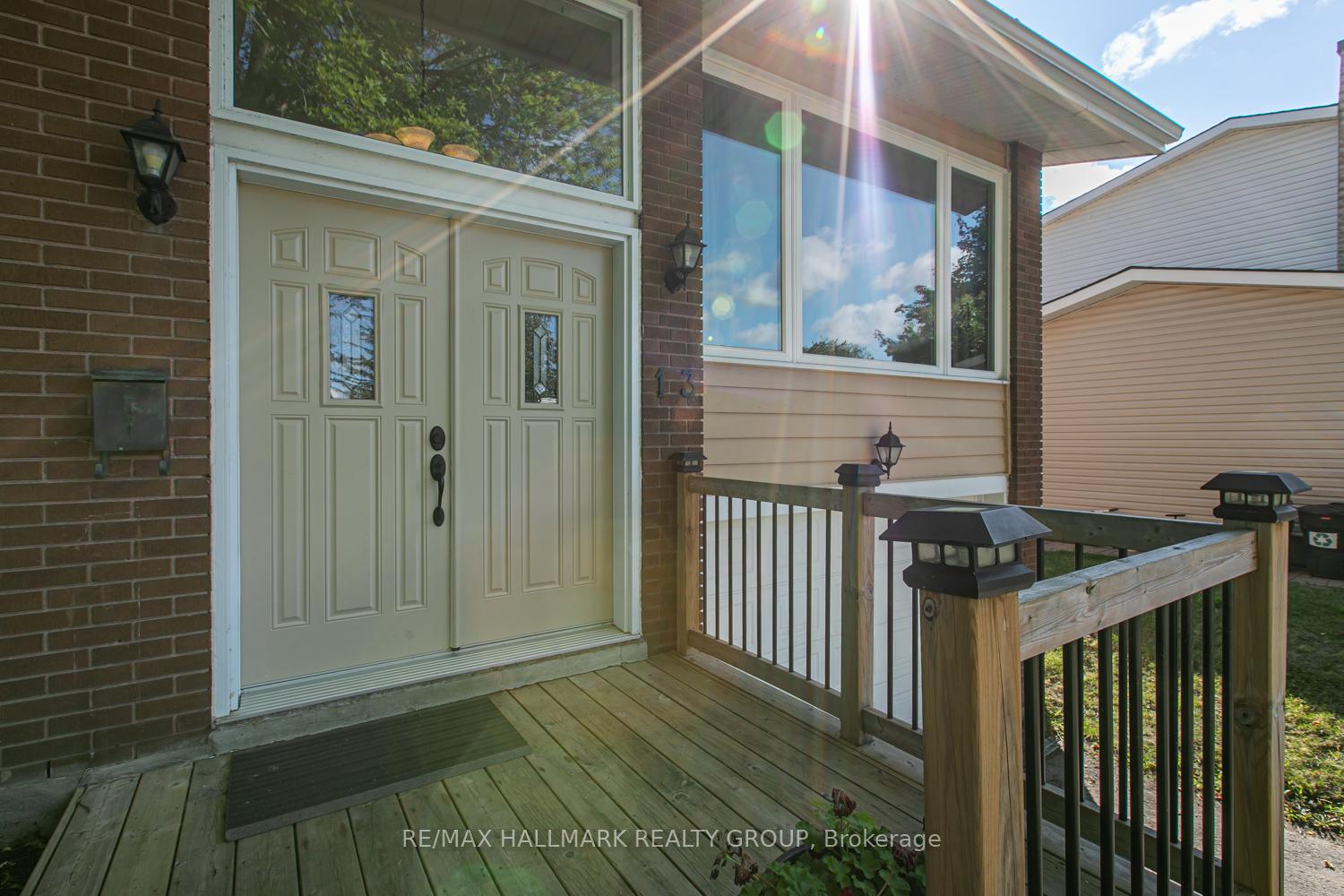 Photo 4 of 13 Bedale Drive, Ottawa, Crystal Beach — HOMEH