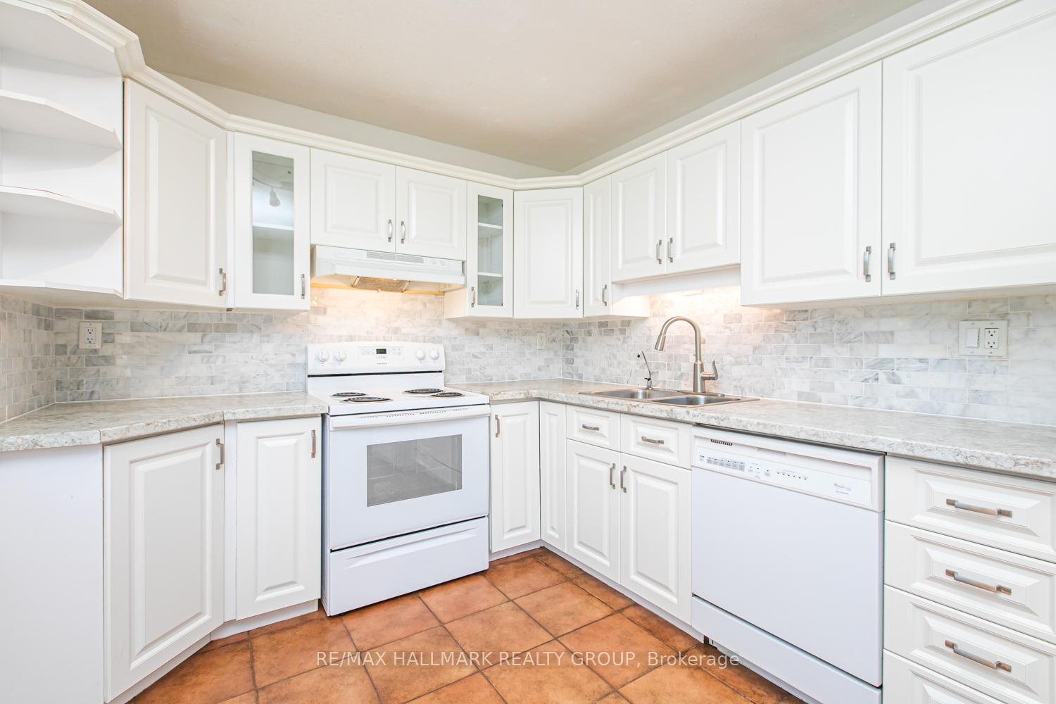 Photo 15 of 13 Bedale Drive, Ottawa, Crystal Beach — HOMEH
