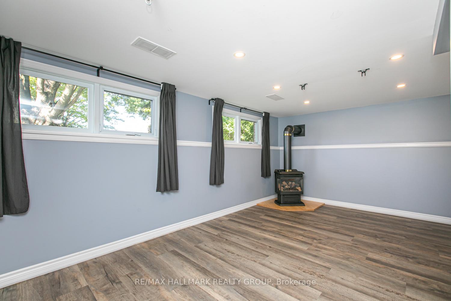 Photo 27 of 13 Bedale Drive, Ottawa, Crystal Beach — HOMEH