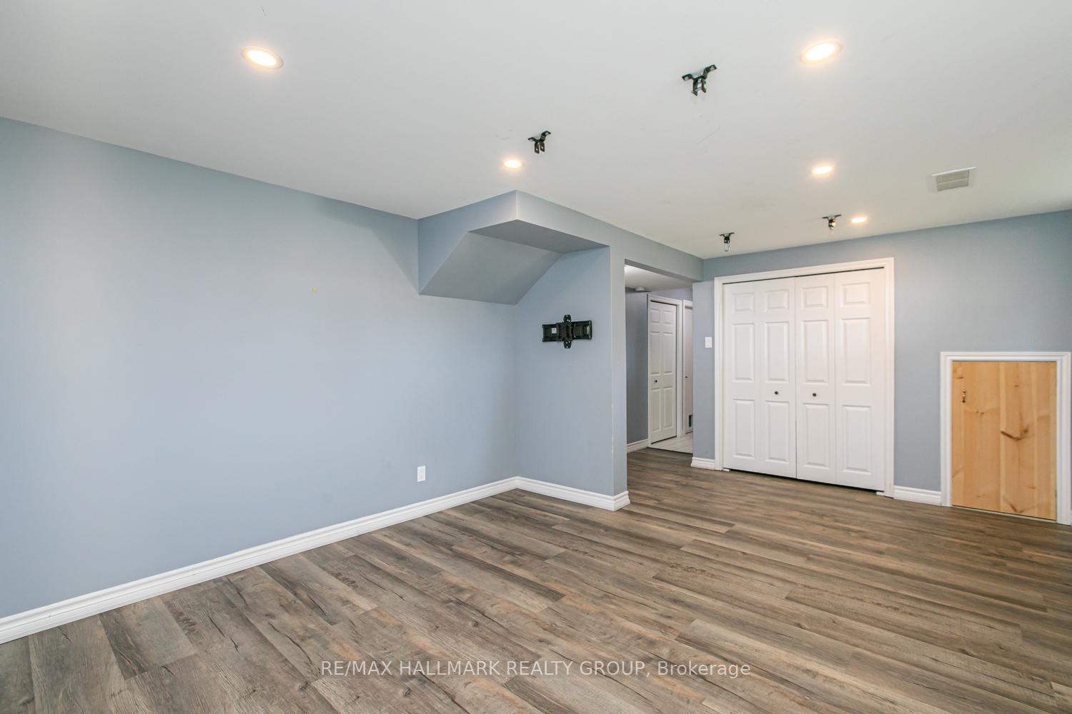 Photo 29 of 13 Bedale Drive, Ottawa, Crystal Beach — HOMEH