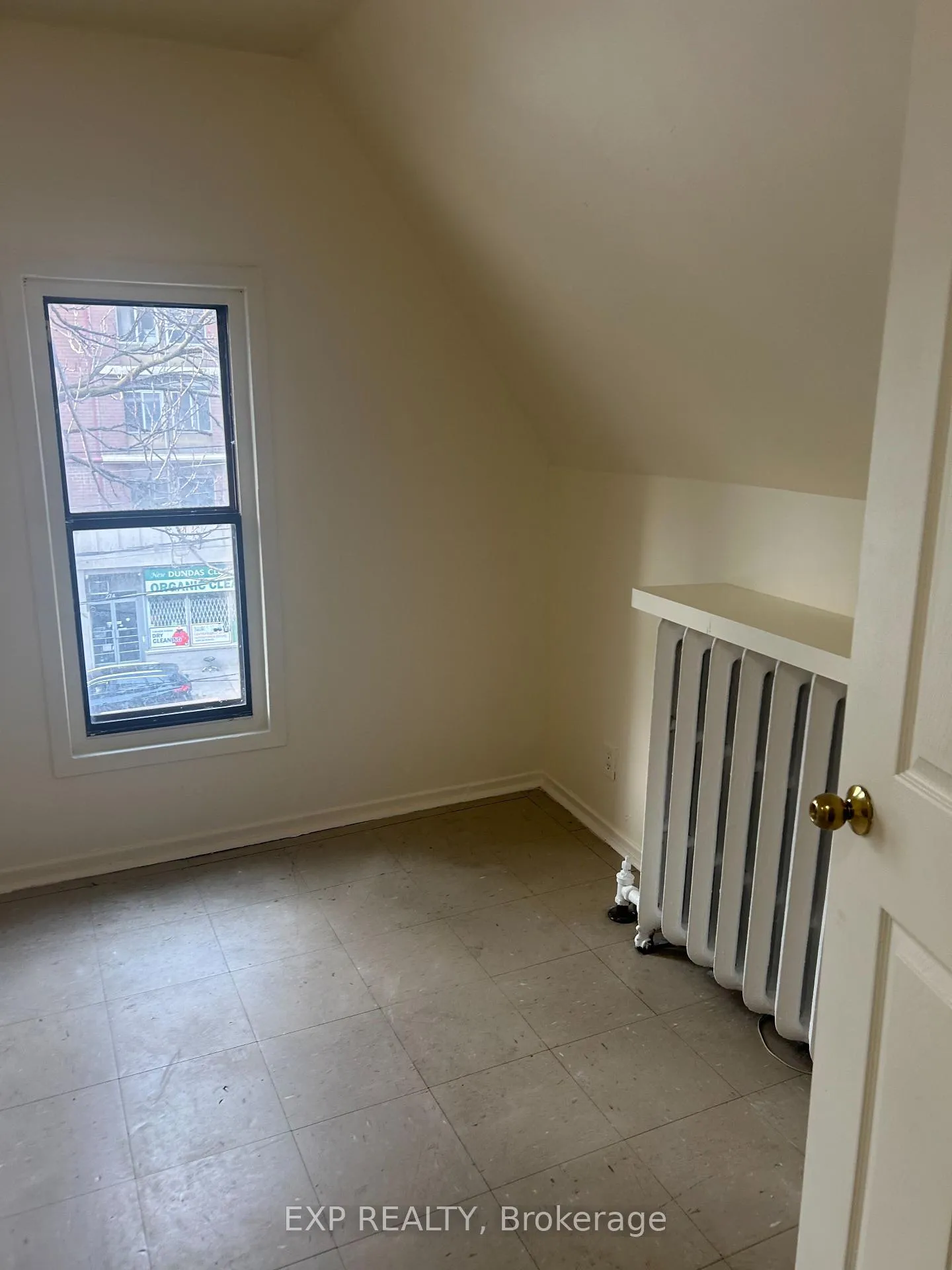 Photo 6 of 263 dundas Street E, Toronto, Moss Park — HOMEH