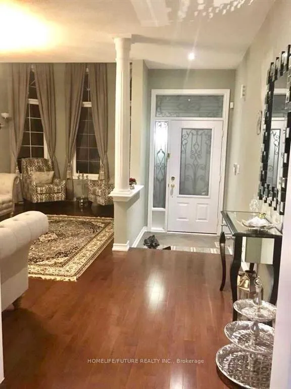 Photo 1 of 135 Stonechurch Crescent, Markham, Box Grove — HOMEH