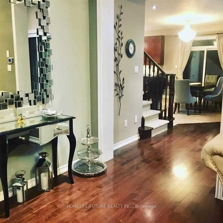 Photo 4 of 135 Stonechurch Crescent, Markham, Box Grove — HOMEH