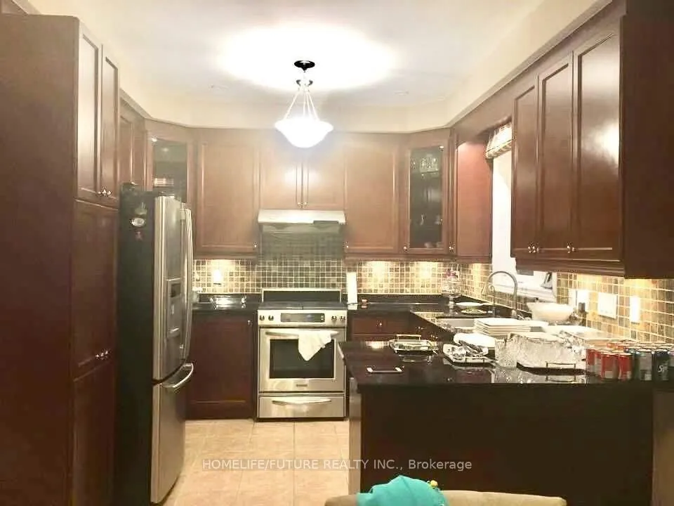 Photo 6 of 135 Stonechurch Crescent, Markham, Box Grove — HOMEH