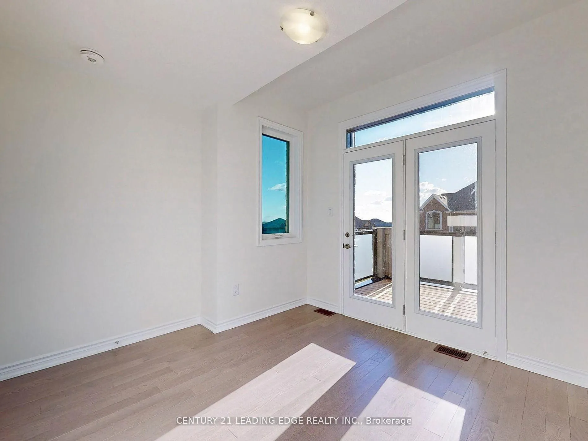 Photo 24 of 10 Thomas Frisby Jr Crescent, Markham, Victoria Square — HOMEH