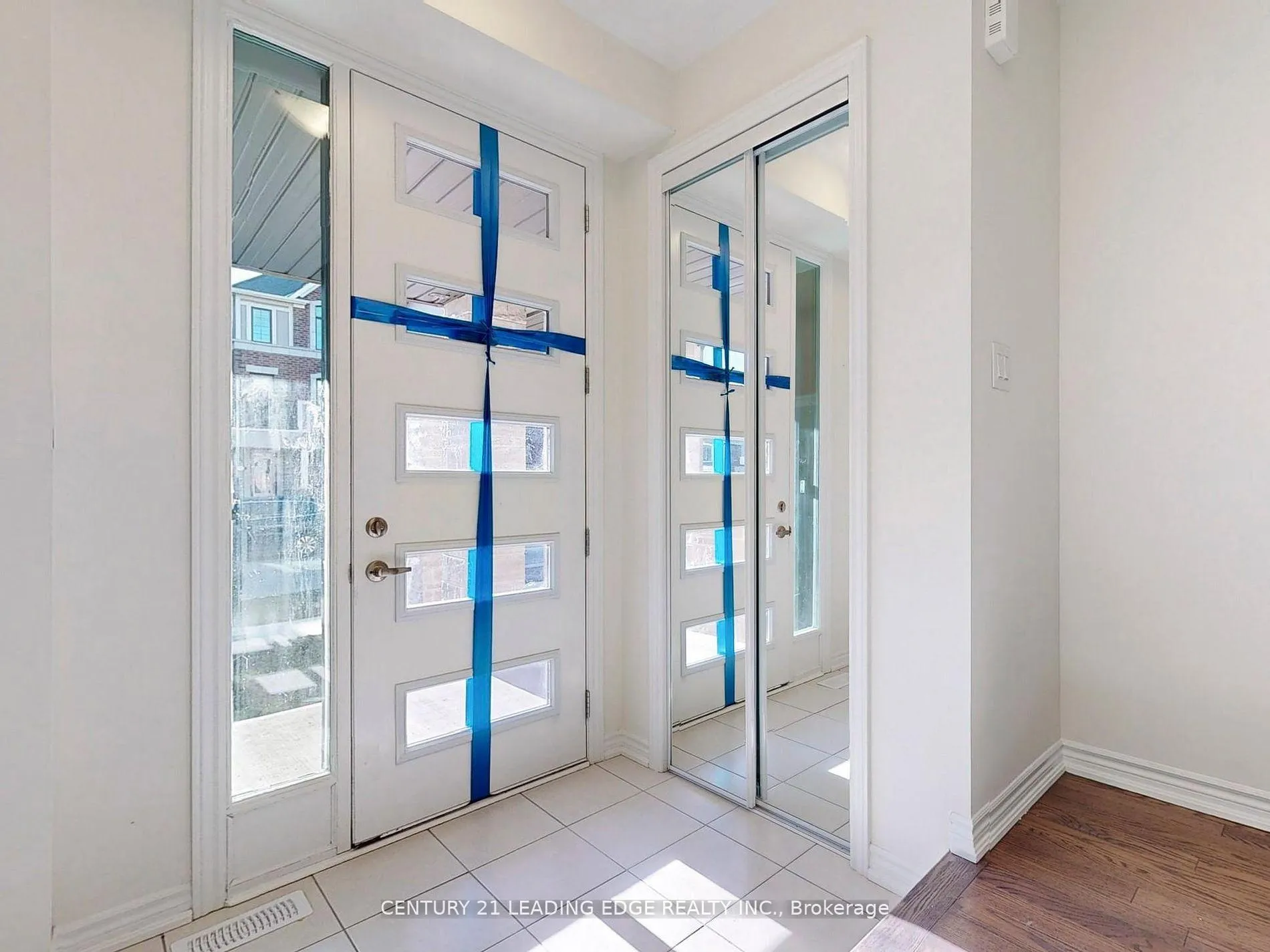 Photo 32 of 10 Thomas Frisby Jr Crescent, Markham, Victoria Square — HOMEH