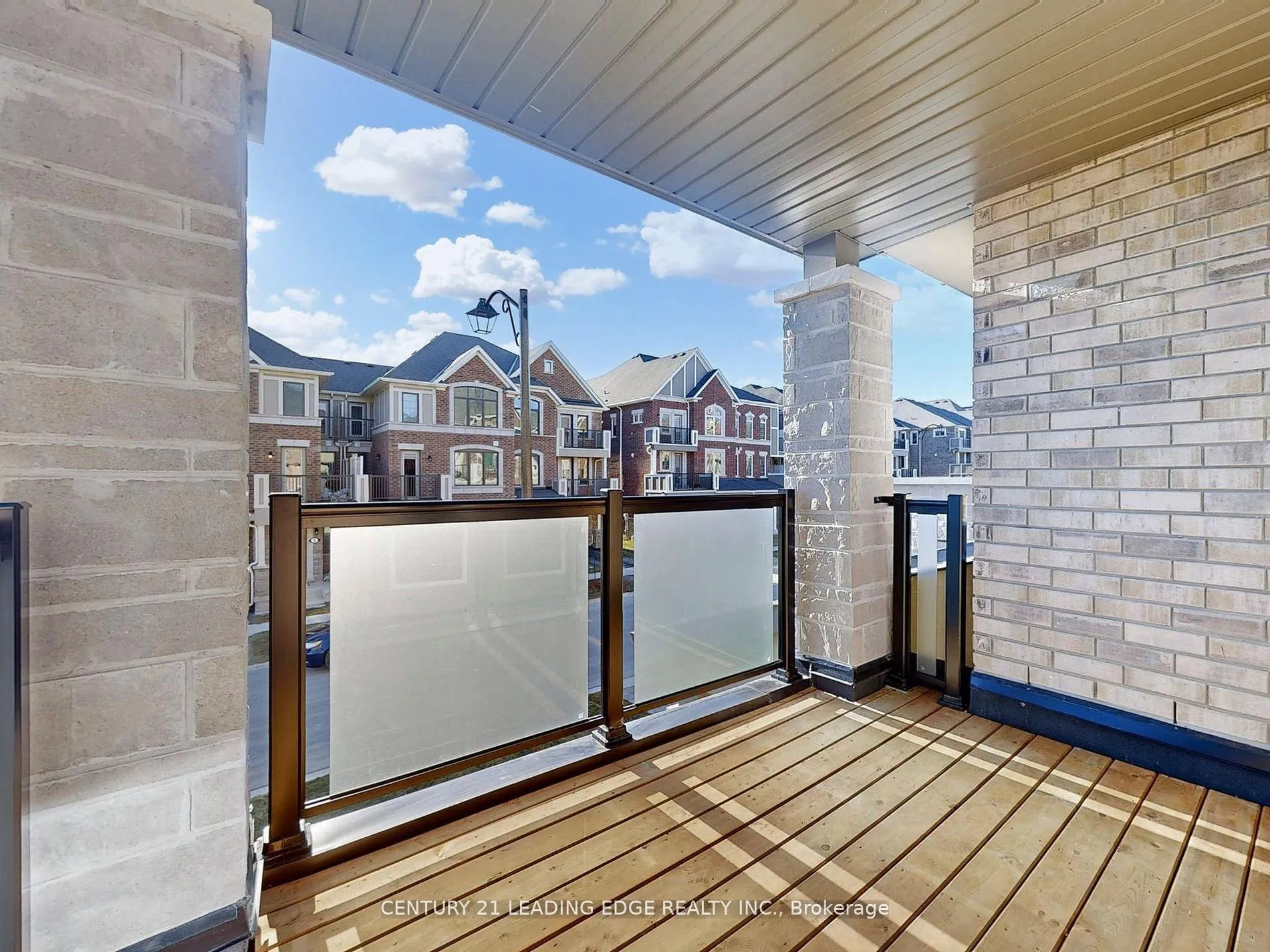 Photo 33 of 10 Thomas Frisby Jr Crescent, Markham, Victoria Square — HOMEH