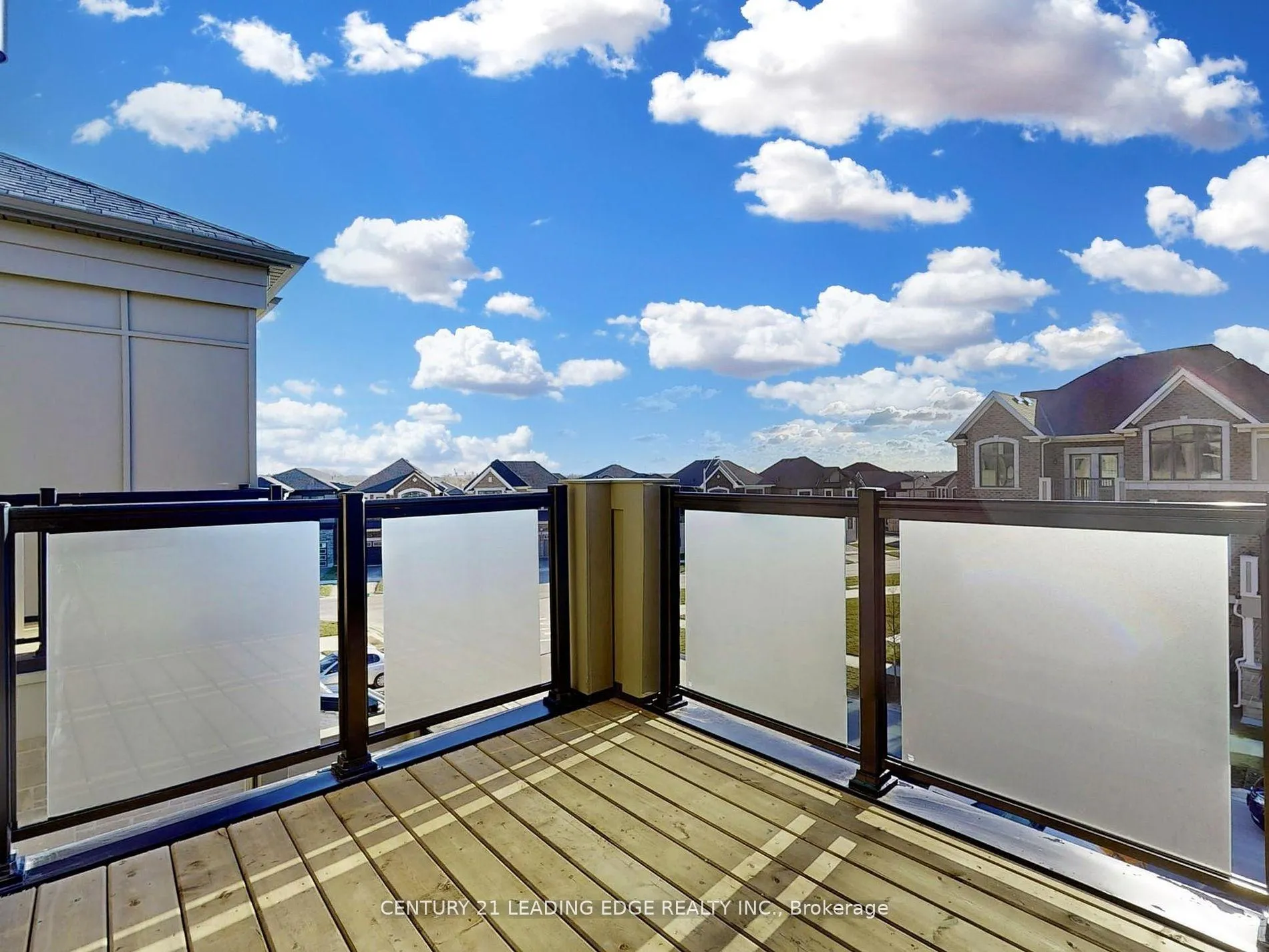 Photo 35 of 10 Thomas Frisby Jr Crescent, Markham, Victoria Square — HOMEH