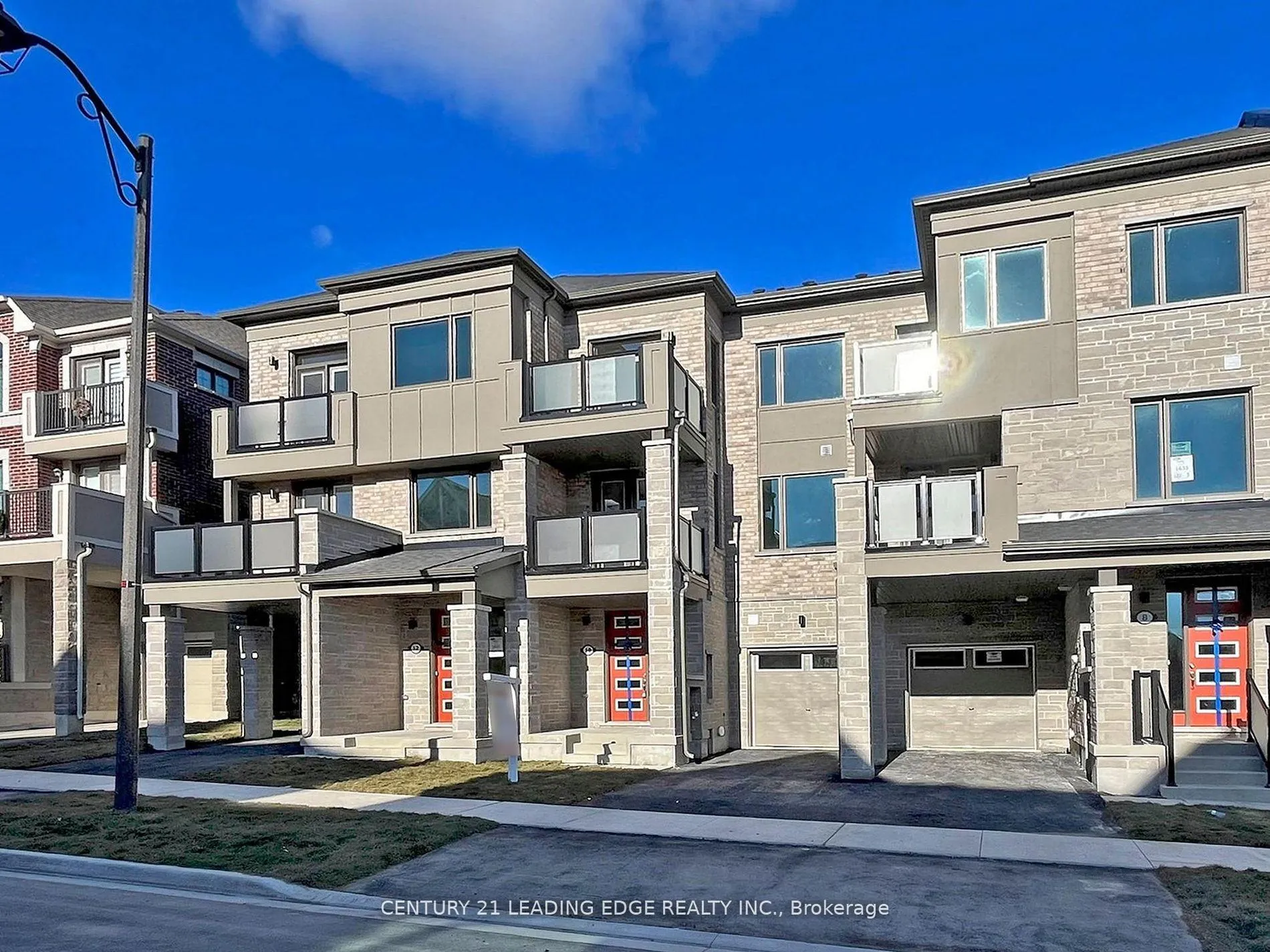 Photo 39 of 10 Thomas Frisby Jr Crescent, Markham, Victoria Square — HOMEH
