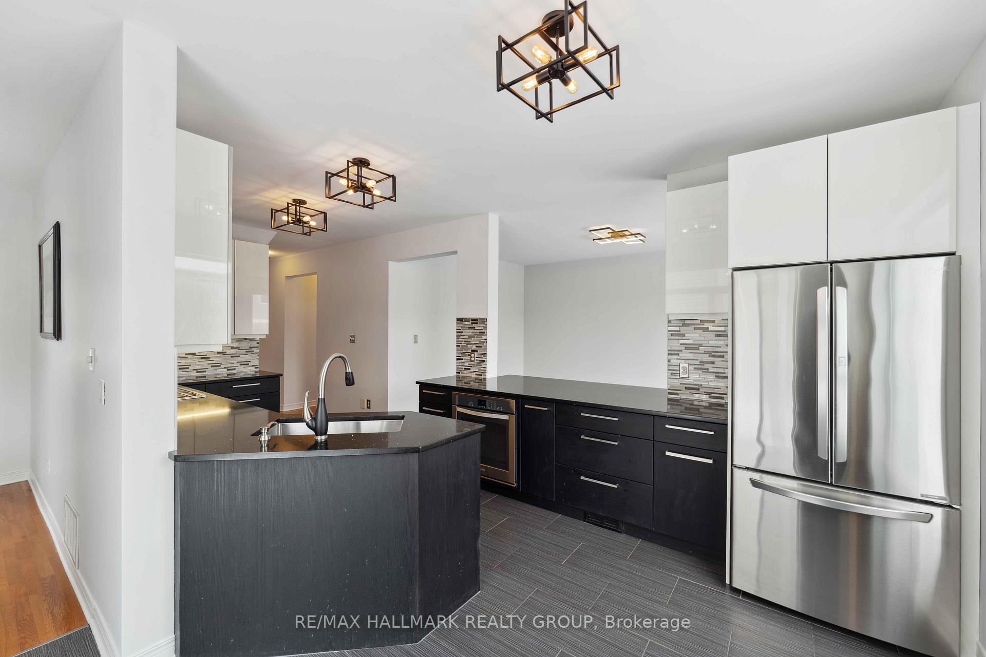 Photo 31 of 115 Kittiwake Drive S, Ottawa, Stittsville (North) — HOMEH