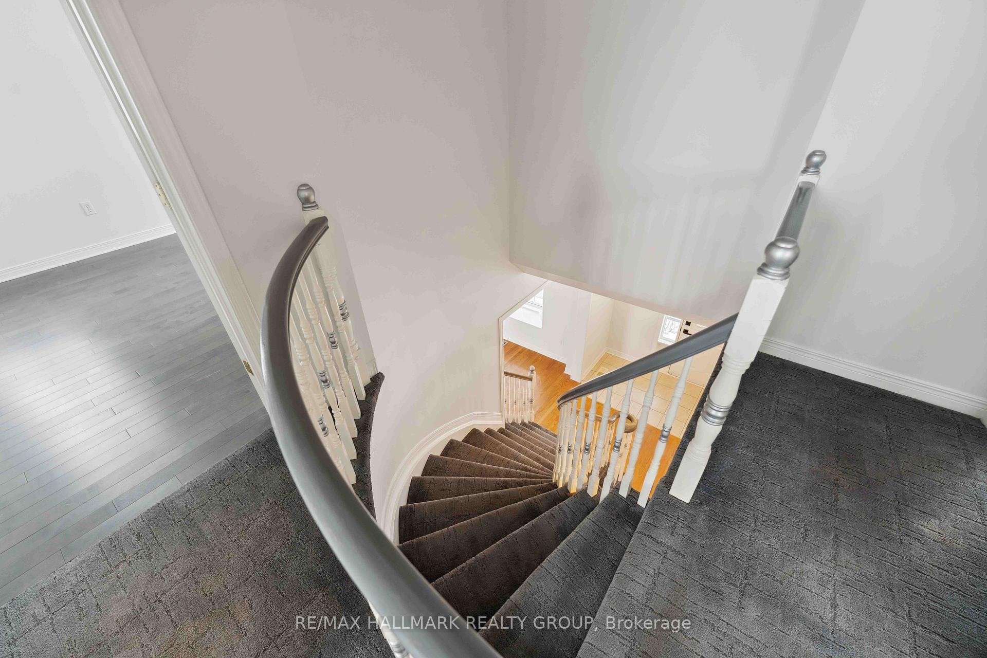 Photo 36 of 115 Kittiwake Drive S, Ottawa, Stittsville (North) — HOMEH
