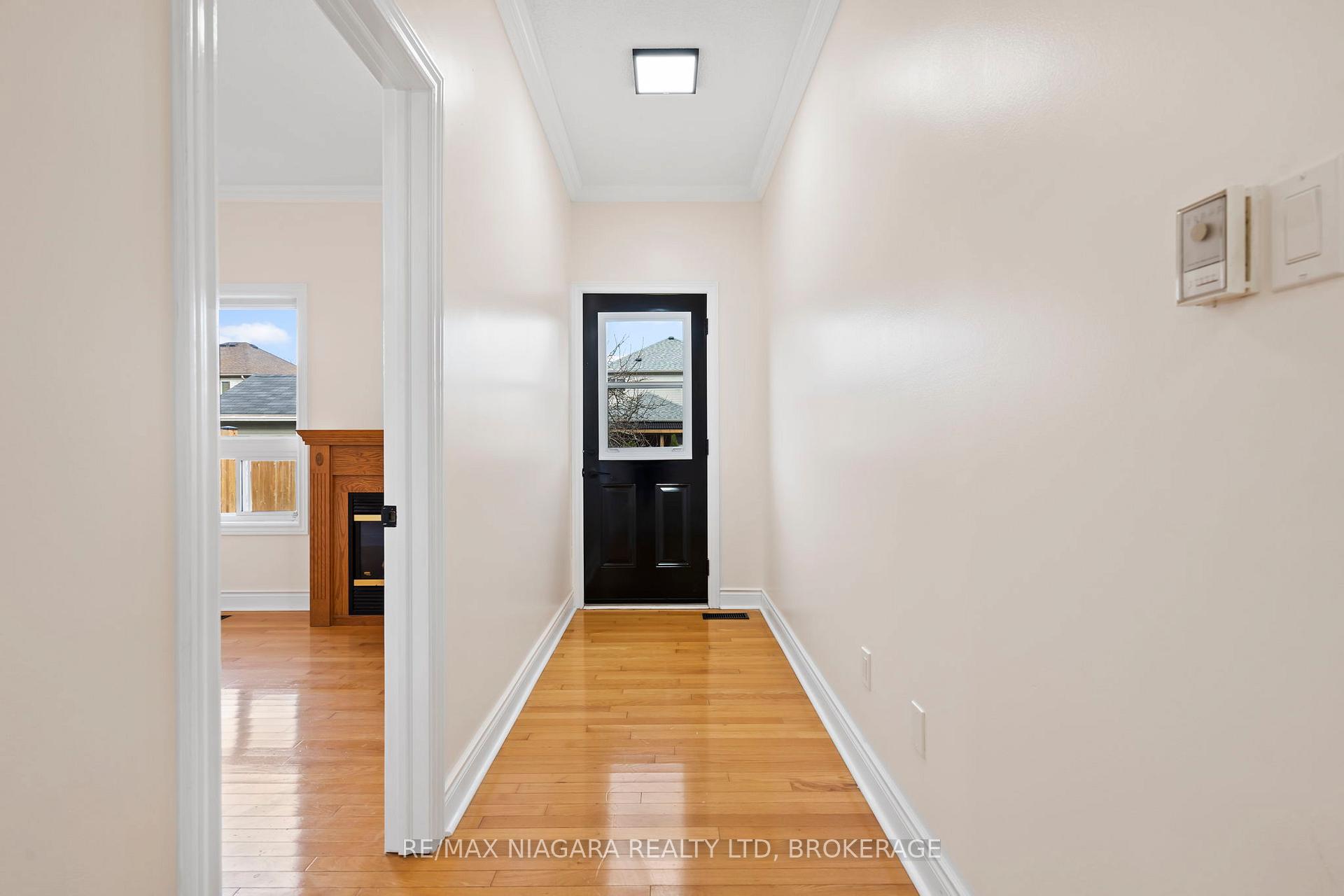 Photo 11 of 36 Longfellow Avenue, St. Catharines, Haig — HOMEH
