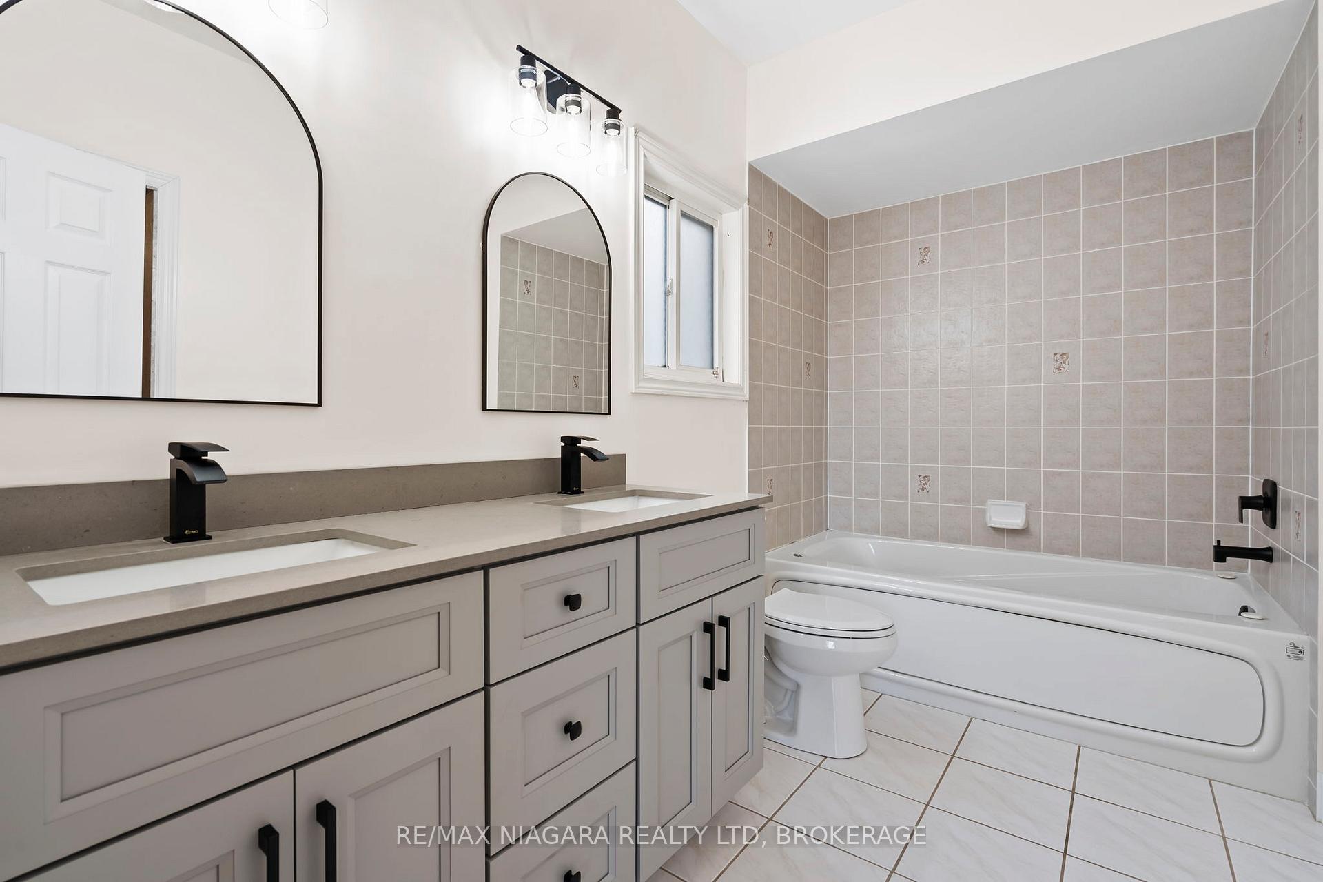 Photo 17 of 36 Longfellow Avenue, St. Catharines, Haig — HOMEH