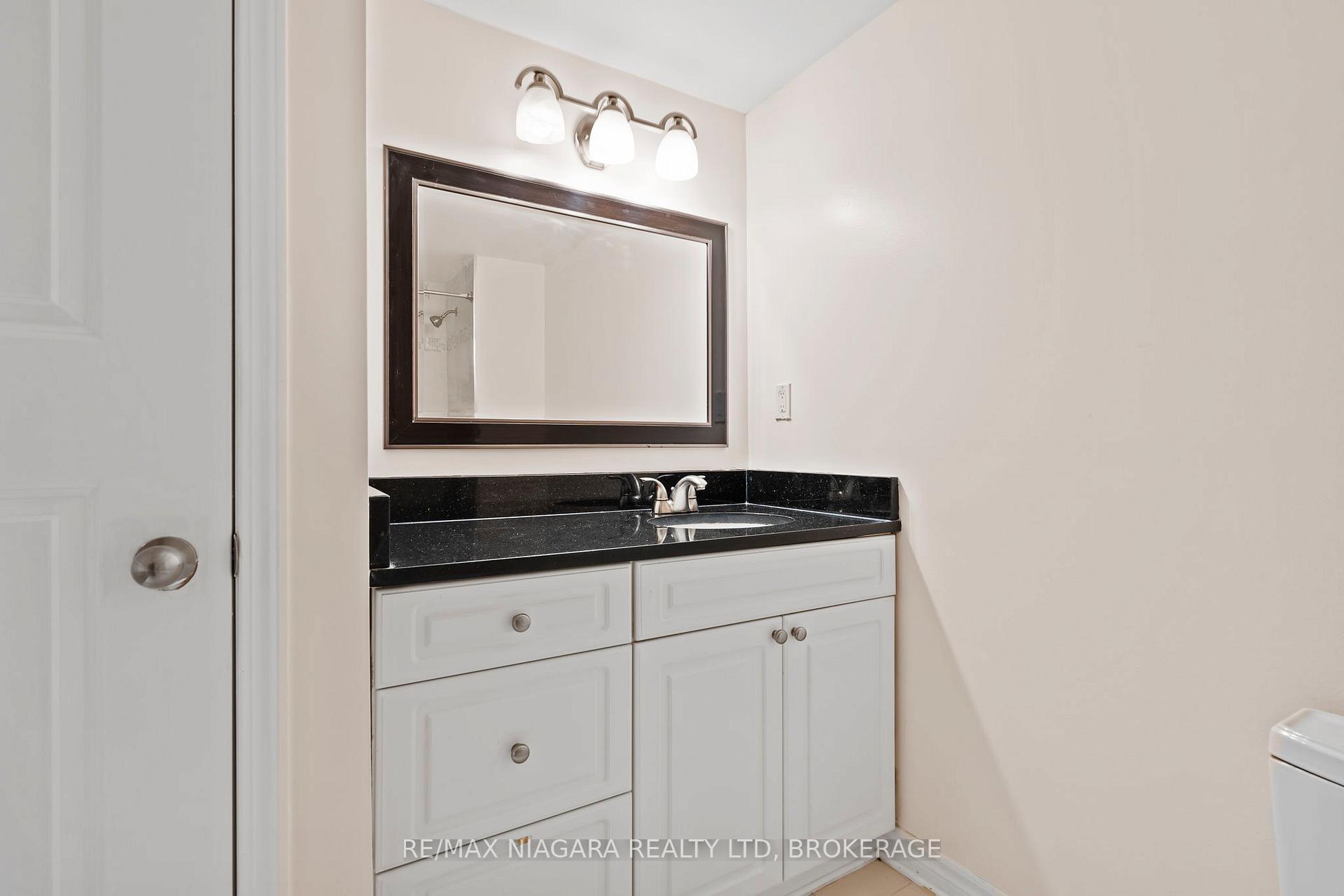Photo 24 of 36 Longfellow Avenue, St. Catharines, Haig — HOMEH