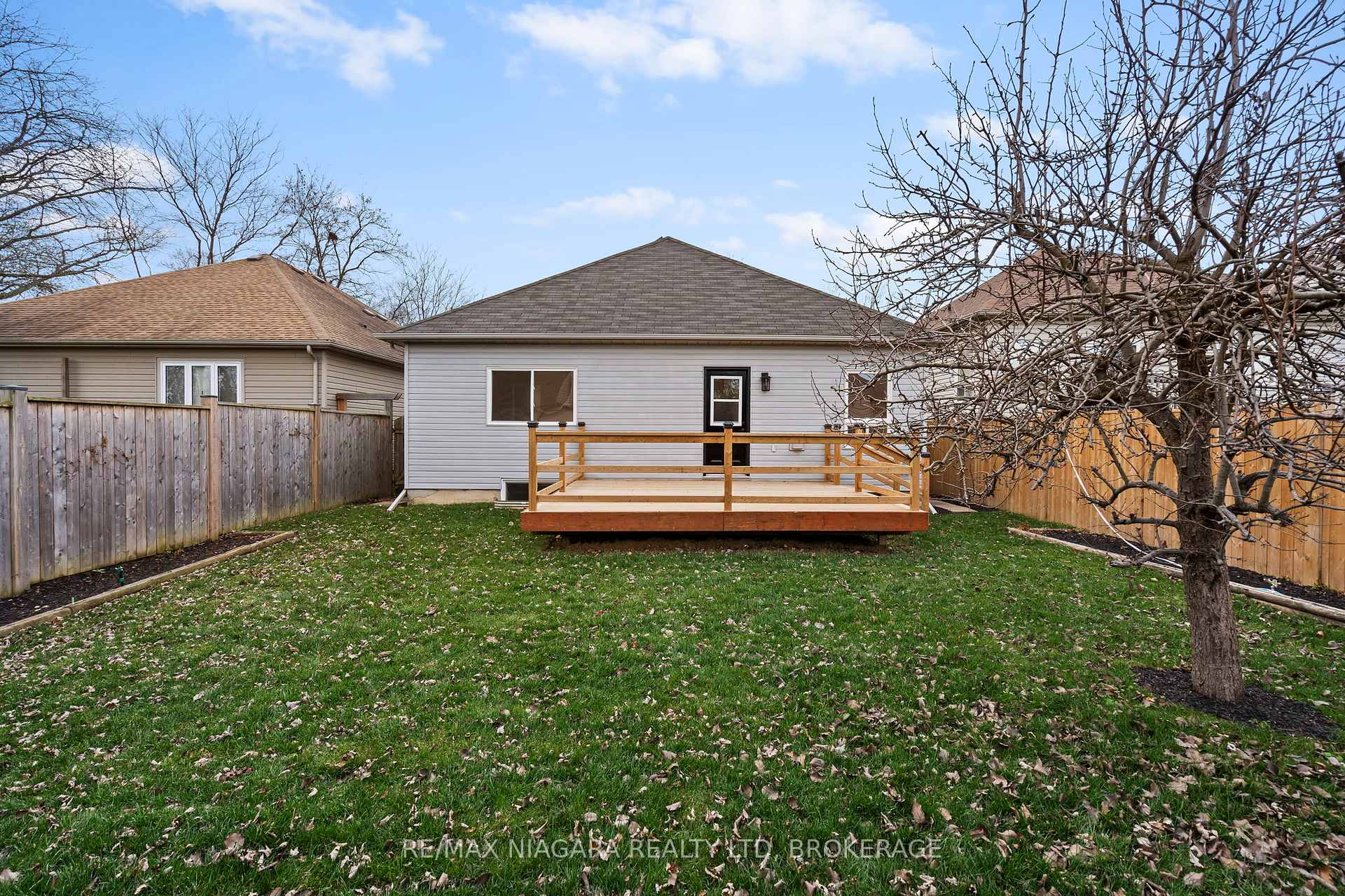 Photo 29 of 36 Longfellow Avenue, St. Catharines, Haig — HOMEH