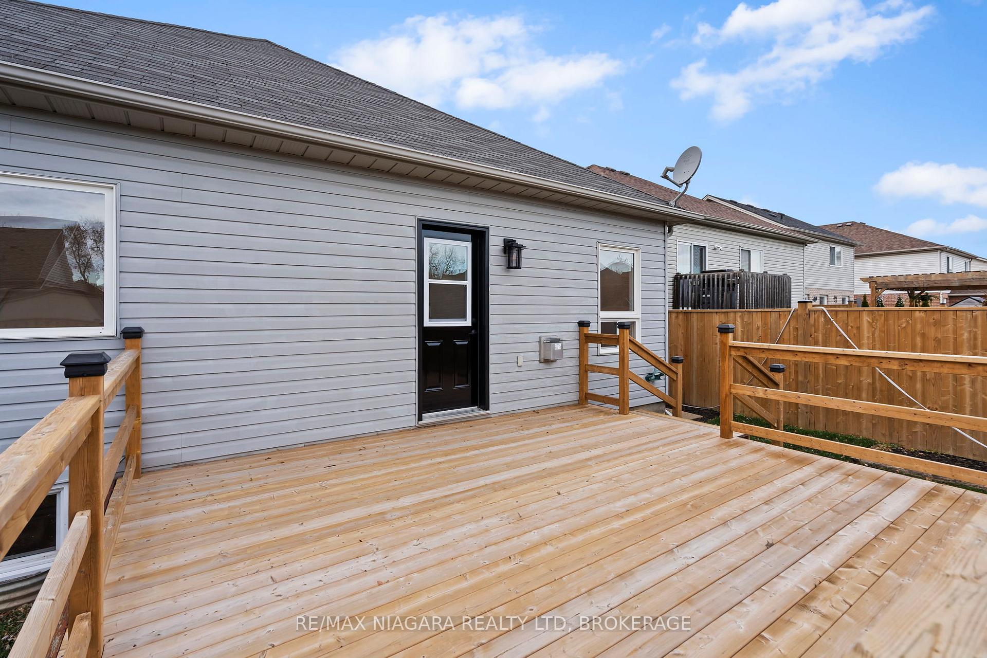 Photo 30 of 36 Longfellow Avenue, St. Catharines, Haig — HOMEH