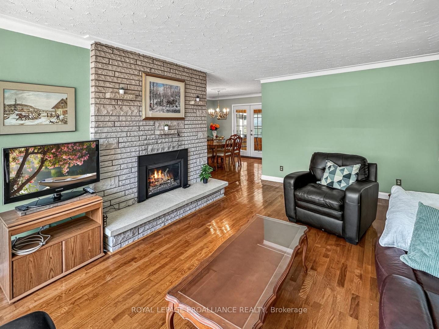 Photo 19 of 52 Stanley Park Drive, Belleville, Belleville Ward — HOMEH