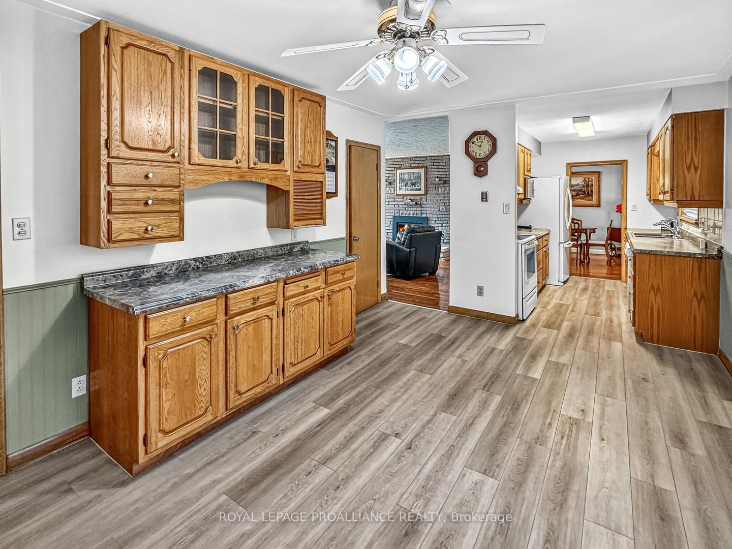Photo 15 of 52 Stanley Park Drive, Belleville, Belleville Ward — HOMEH