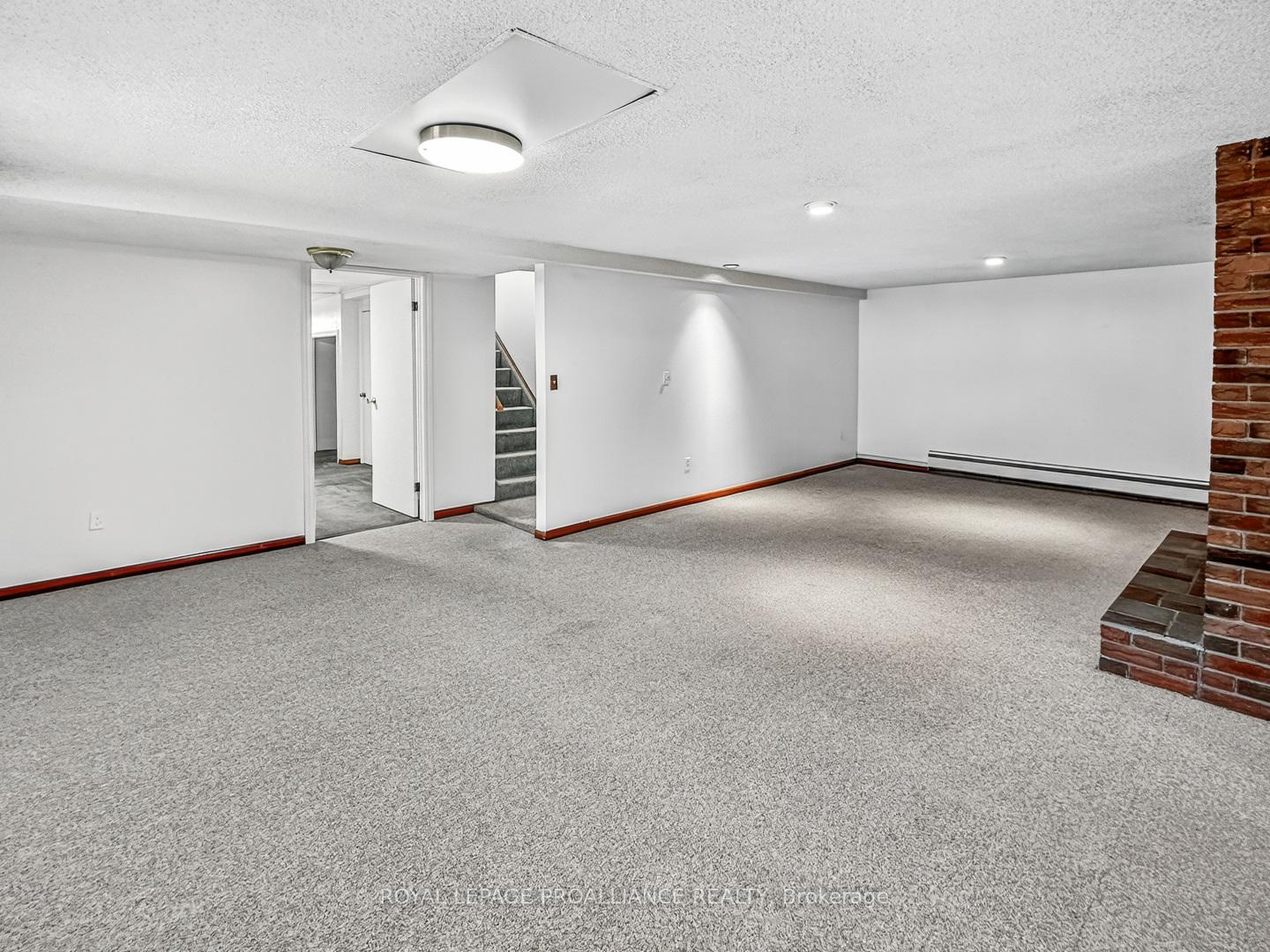 Photo 43 of 52 Stanley Park Drive, Belleville, Belleville Ward — HOMEH