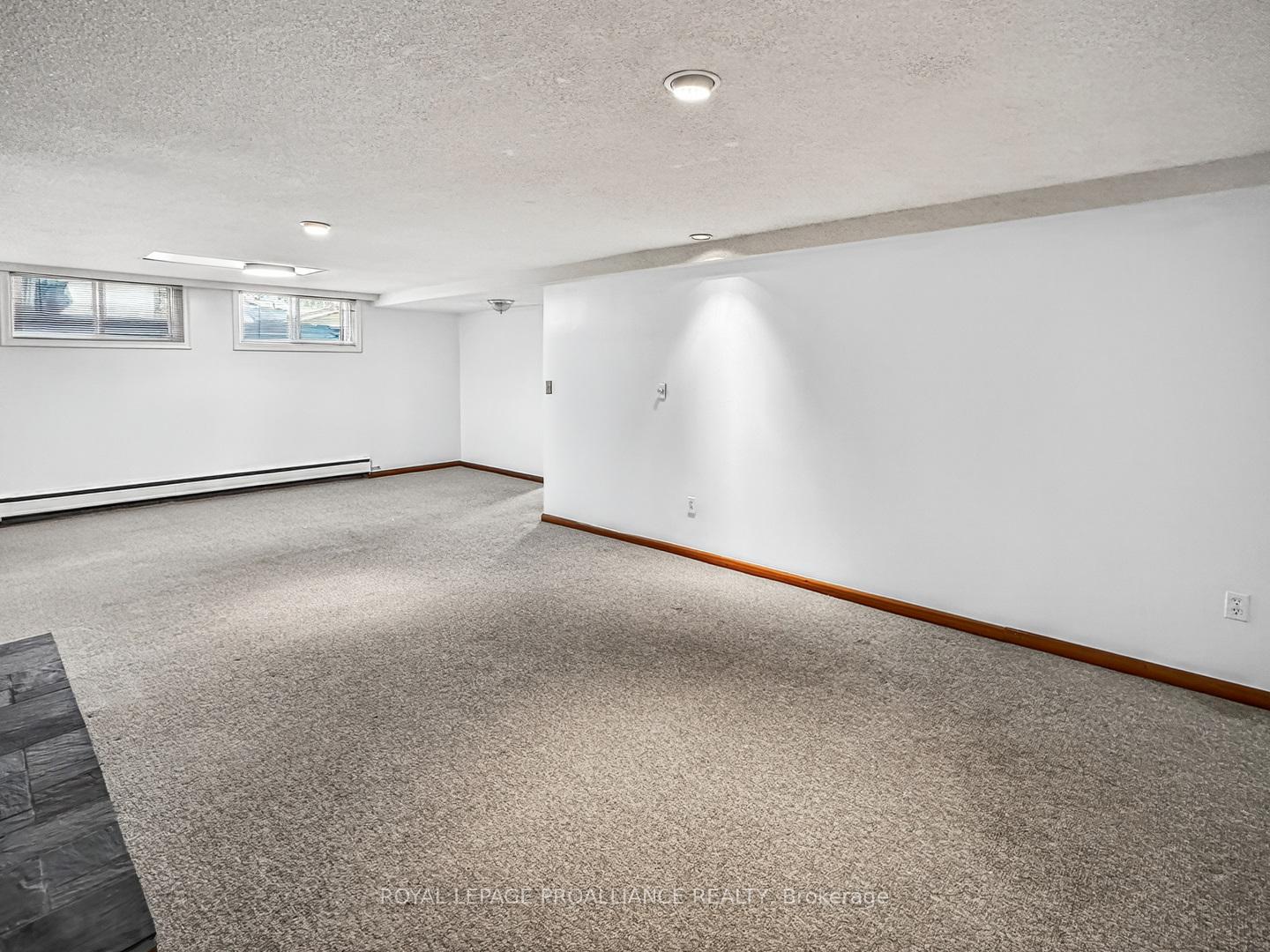 Photo 34 of 52 Stanley Park Drive, Belleville, Belleville Ward — HOMEH
