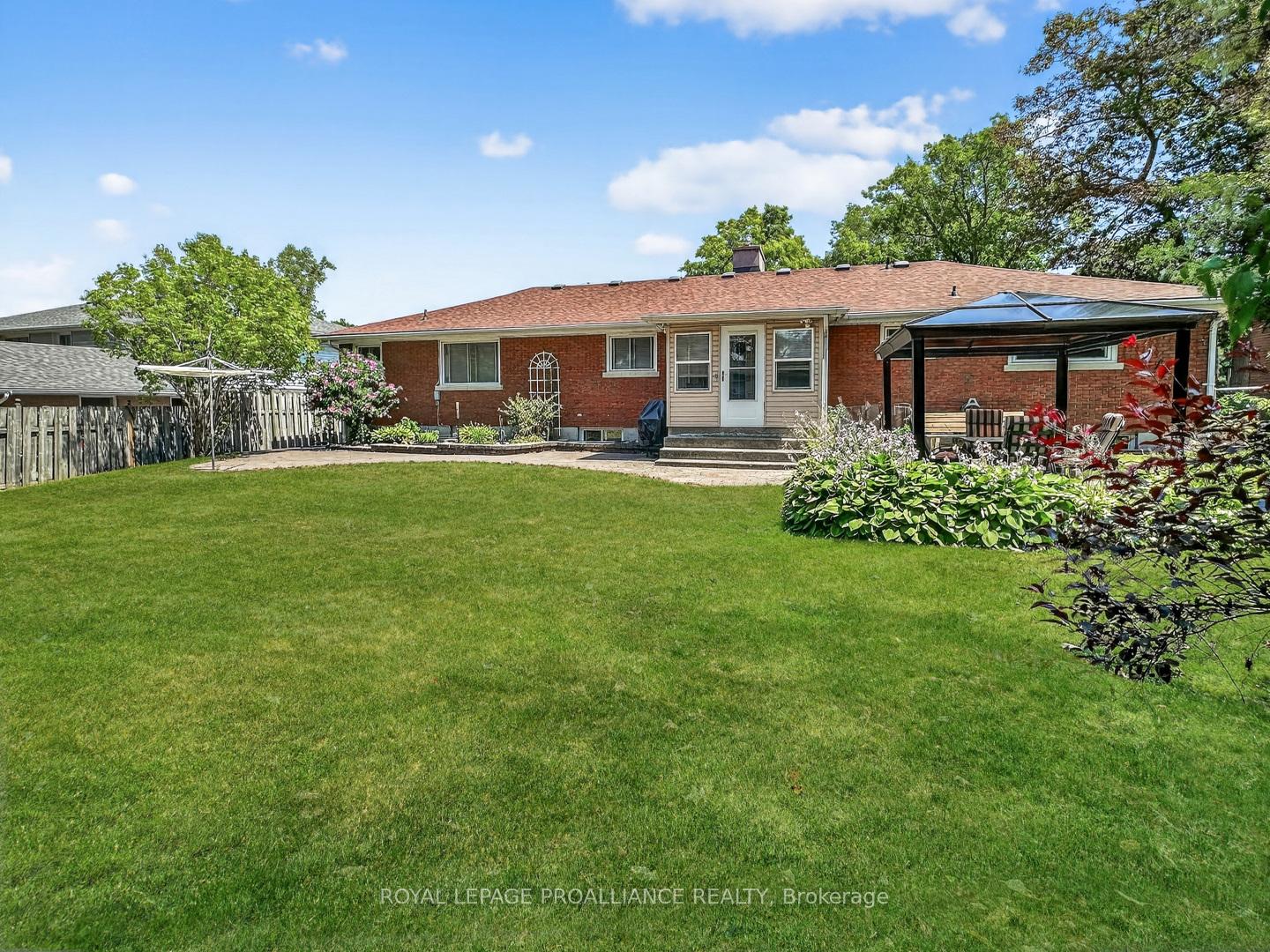 Photo 41 of 52 Stanley Park Drive, Belleville, Belleville Ward — HOMEH