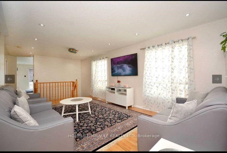 Photo 5 of 126 Edenbrook Hill Drive, Brampton, Fletcher's Meadow — HOMEH