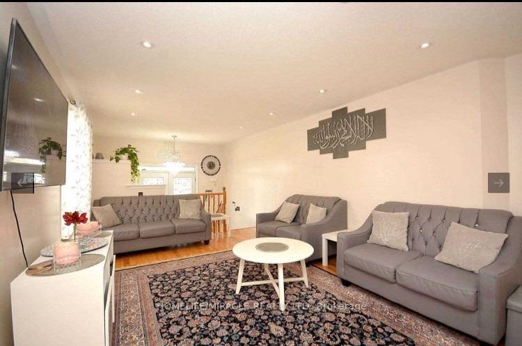 Photo 7 of 126 Edenbrook Hill Drive, Brampton, Fletcher's Meadow — HOMEH