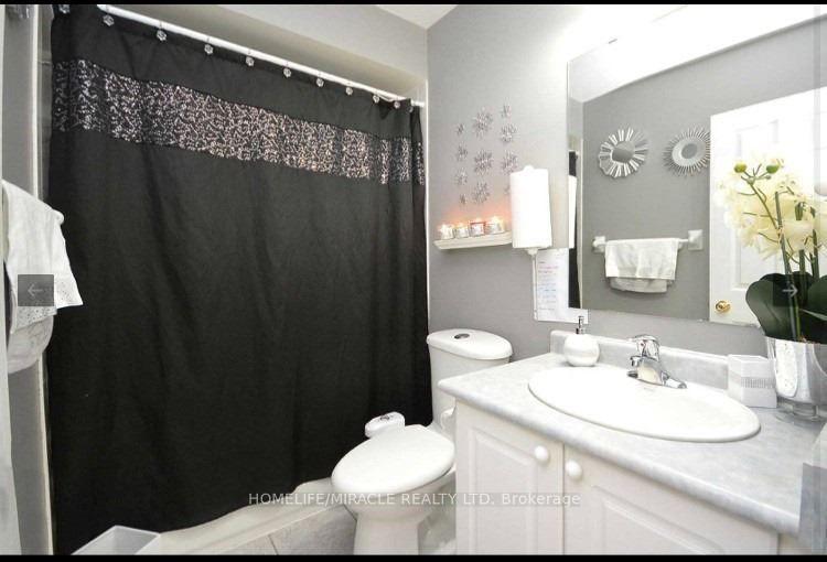 Photo 13 of 126 Edenbrook Hill Drive, Brampton, Fletcher's Meadow — HOMEH
