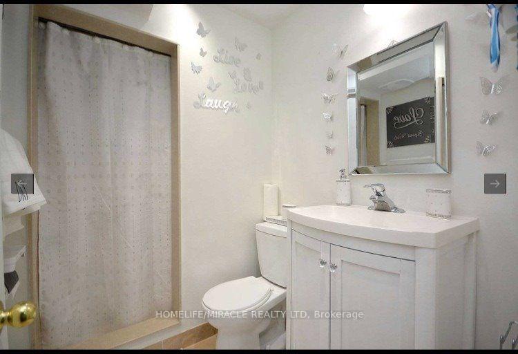 Photo 20 of 126 Edenbrook Hill Drive, Brampton, Fletcher's Meadow — HOMEH