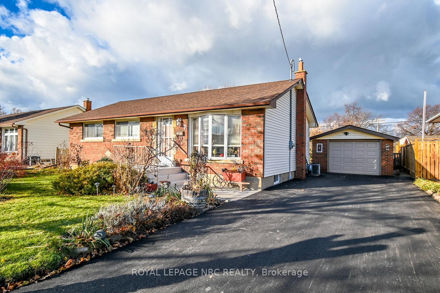 Photo 2 of 7 Ridgeview Avenue, St. Catharines, Carlton/Bunting — HOMEH