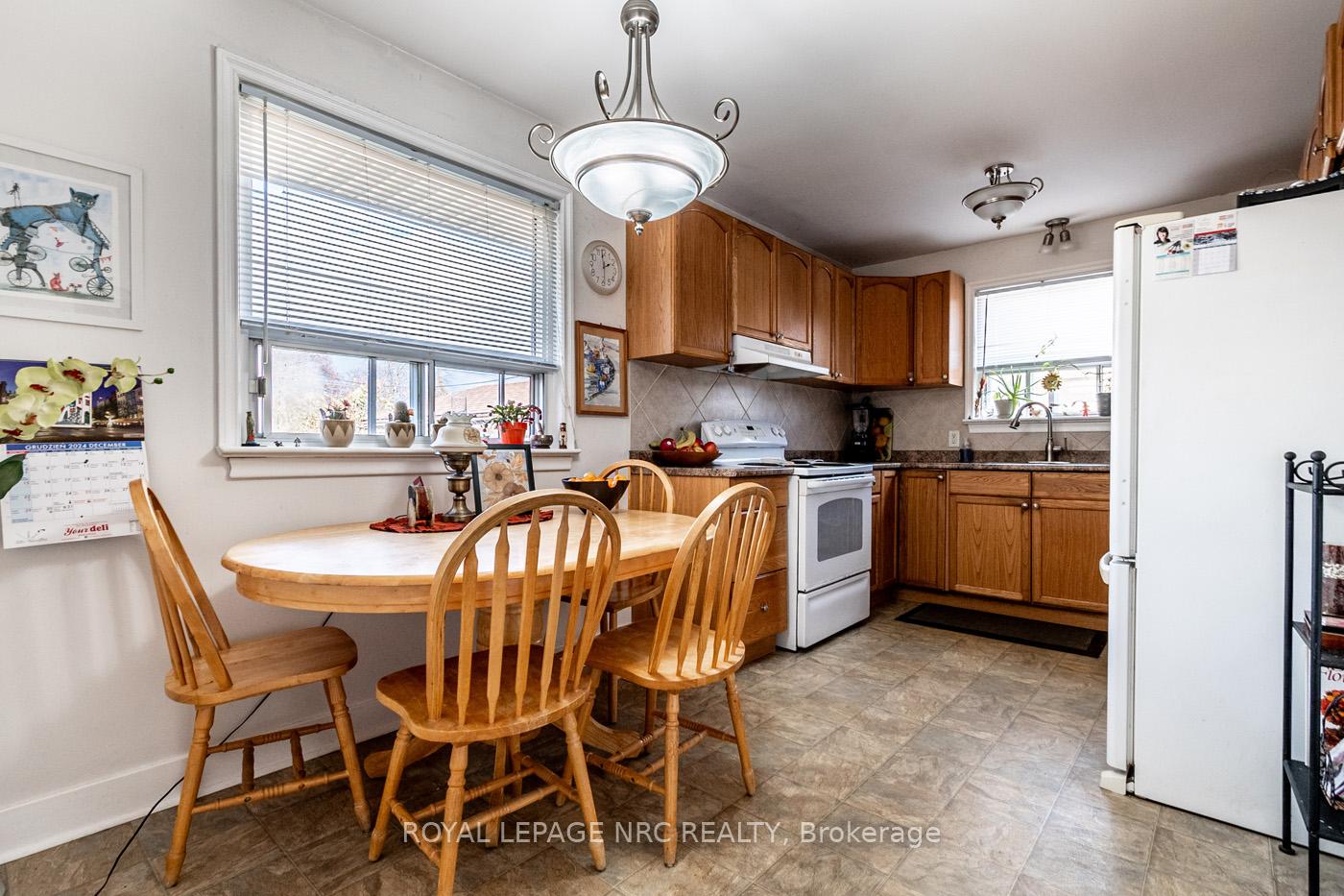 Photo 7 of 7 Ridgeview Avenue, St. Catharines, Carlton/Bunting — HOMEH