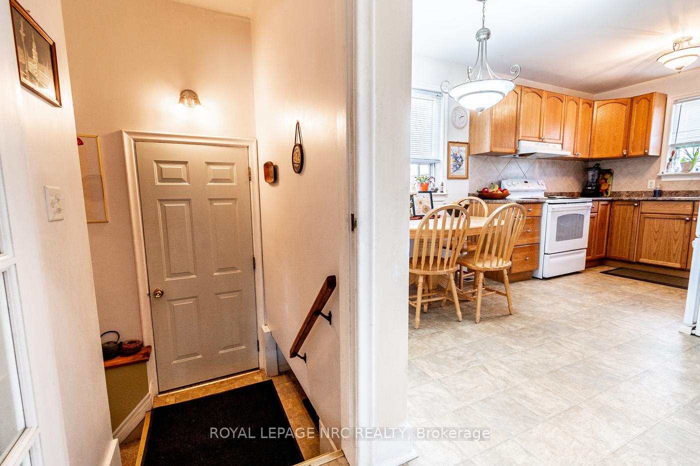 Photo 10 of 7 Ridgeview Avenue, St. Catharines, Carlton/Bunting — HOMEH