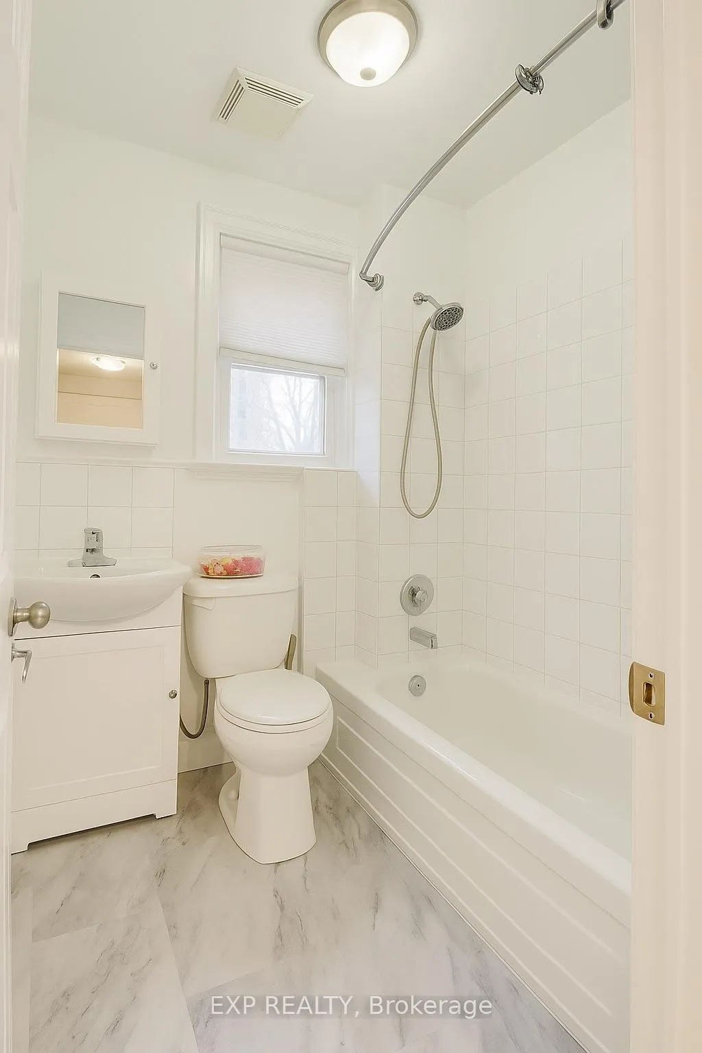 Photo 22 of 446 Cambridge Street S, Ottawa, West Centre Town — HOMEH