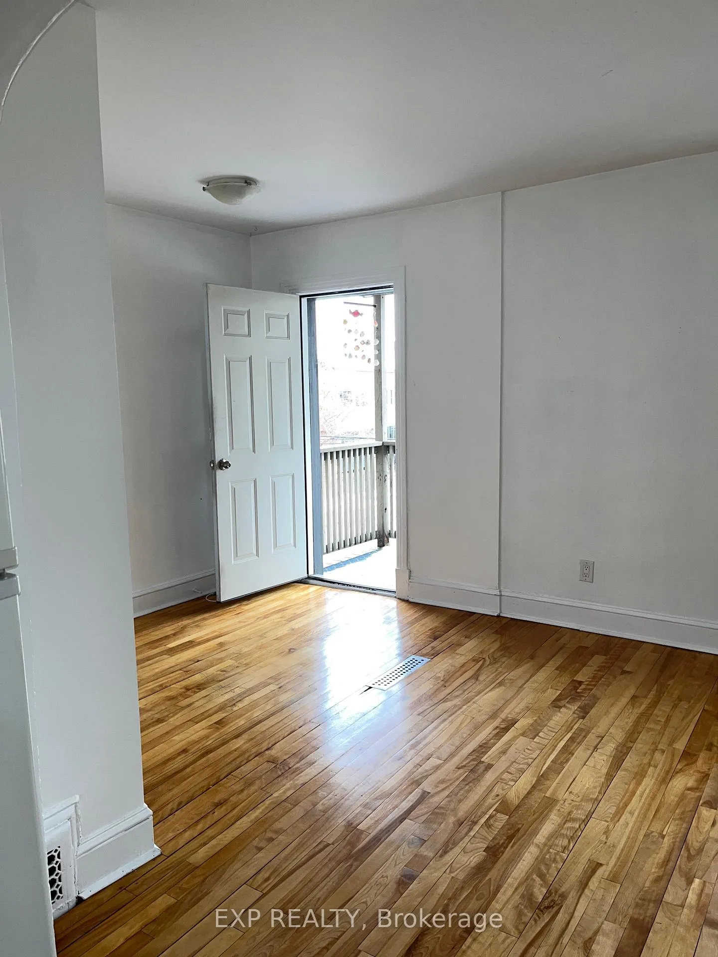 Photo 31 of 446 Cambridge Street S, Ottawa, West Centre Town — HOMEH