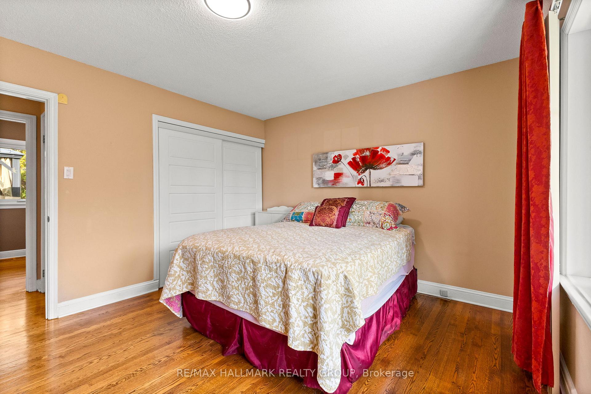 Photo 21 of 18 Kerry Crescent, Ottawa, City View/Skyline/Fisher Heights/Parkwood Hills — HOMEH