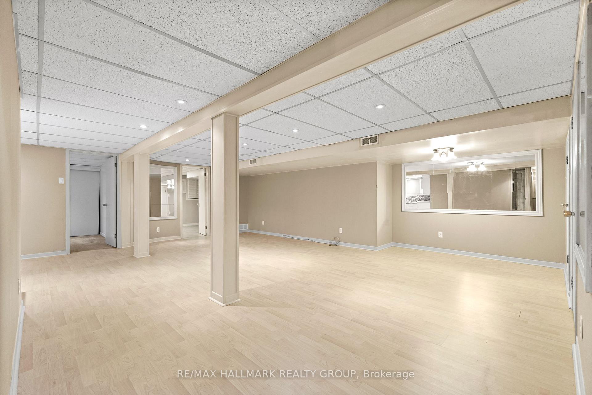 Photo 27 of 18 Kerry Crescent, Ottawa, City View/Skyline/Fisher Heights/Parkwood Hills — HOMEH
