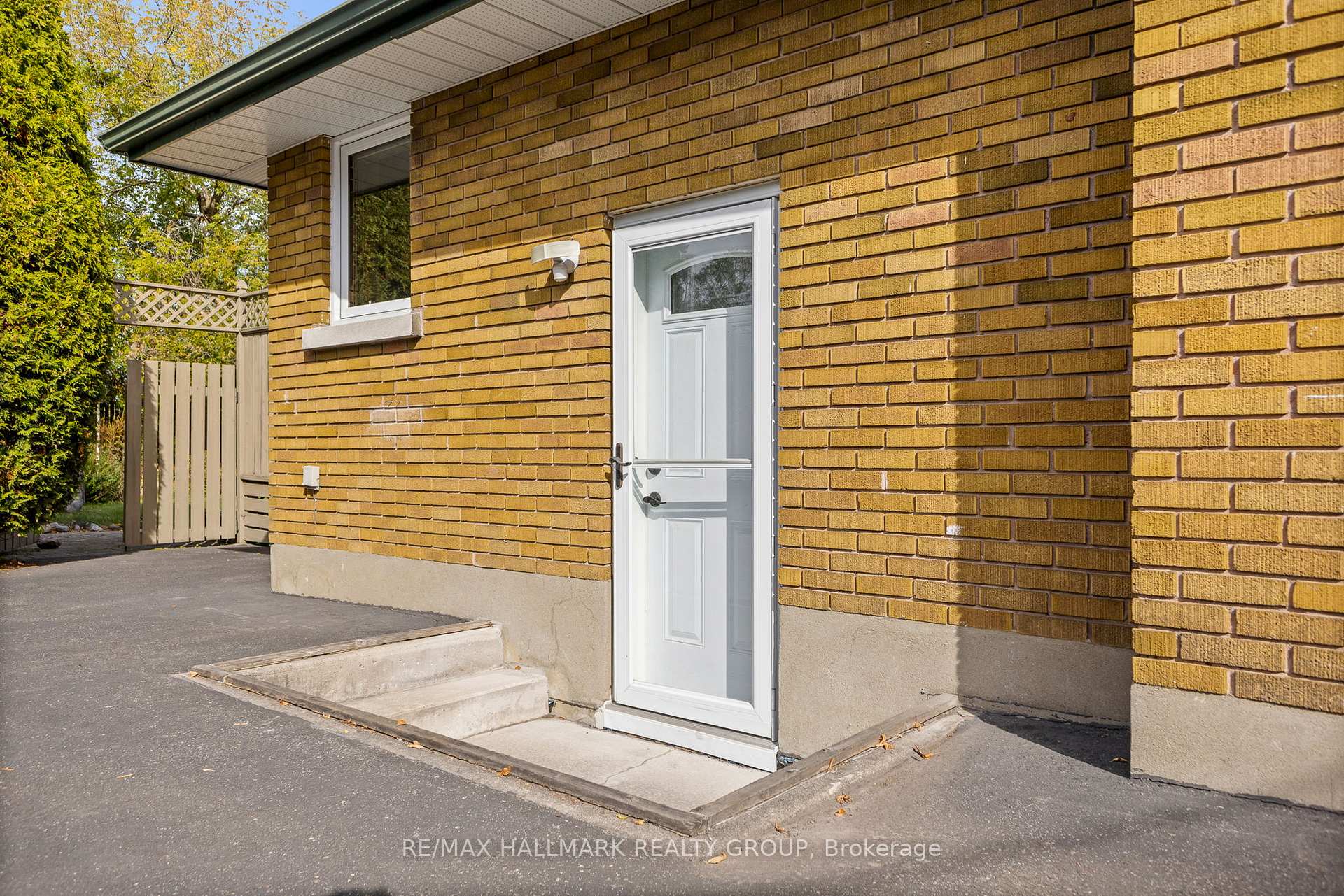 Photo 47 of 18 Kerry Crescent, Ottawa, City View/Skyline/Fisher Heights/Parkwood Hills — HOMEH