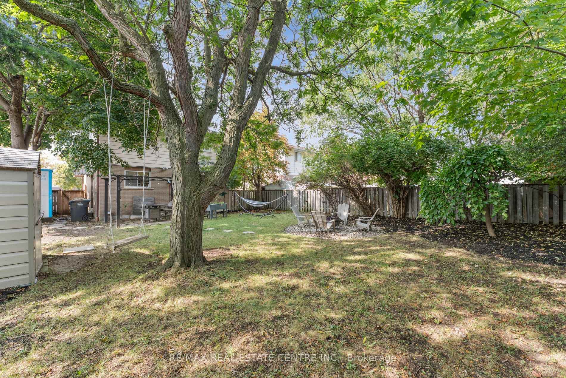 Photo 3 of 102 Rutherford Road N, Brampton, Madoc — HOMEH