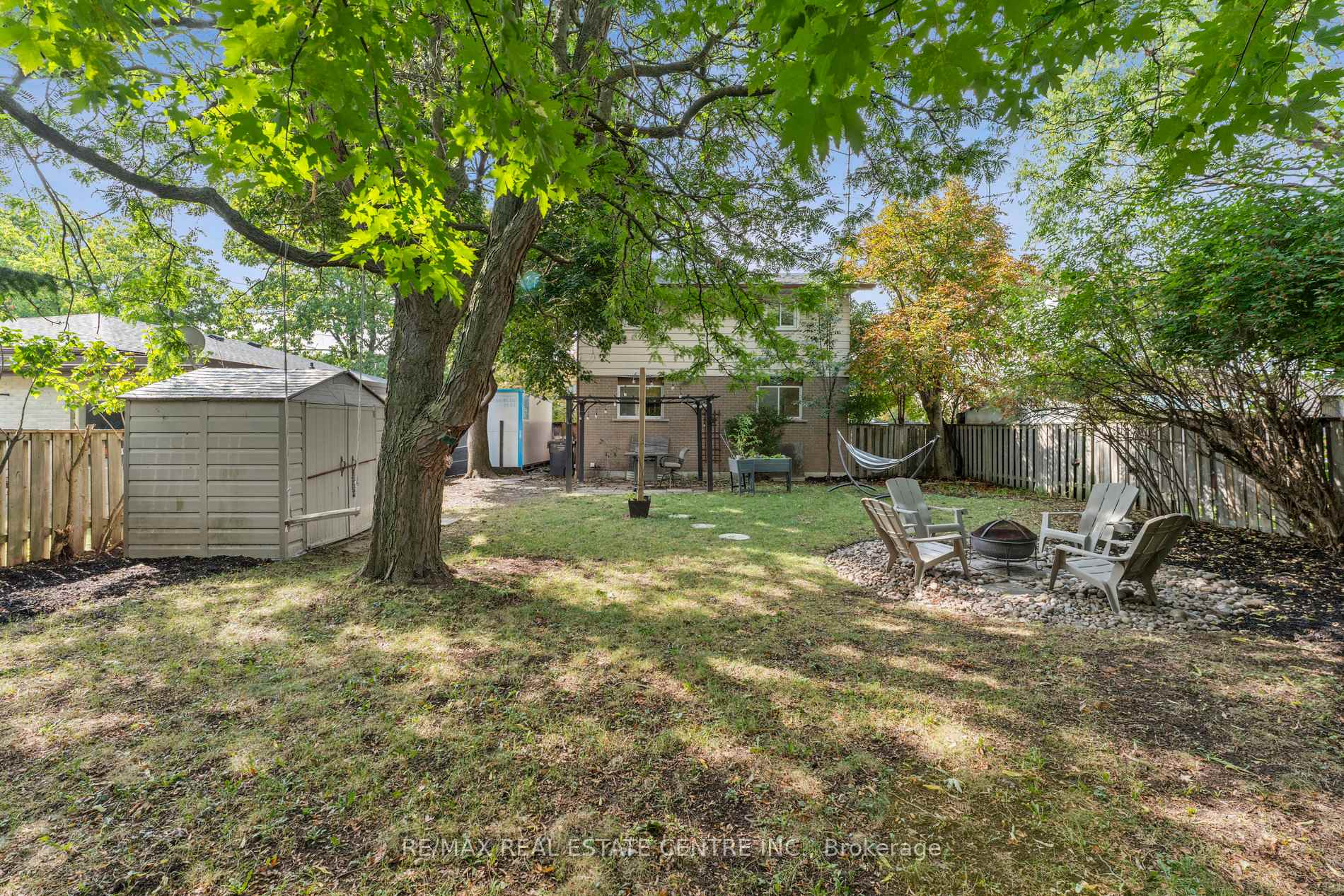 Photo 4 of 102 Rutherford Road N, Brampton, Madoc — HOMEH