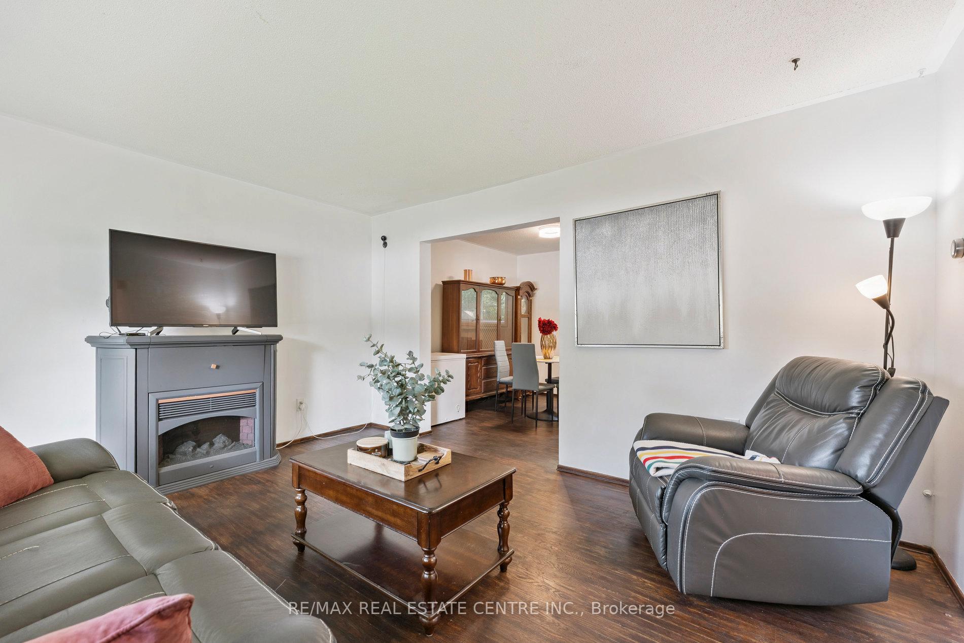 Photo 11 of 102 Rutherford Road N, Brampton, Madoc — HOMEH