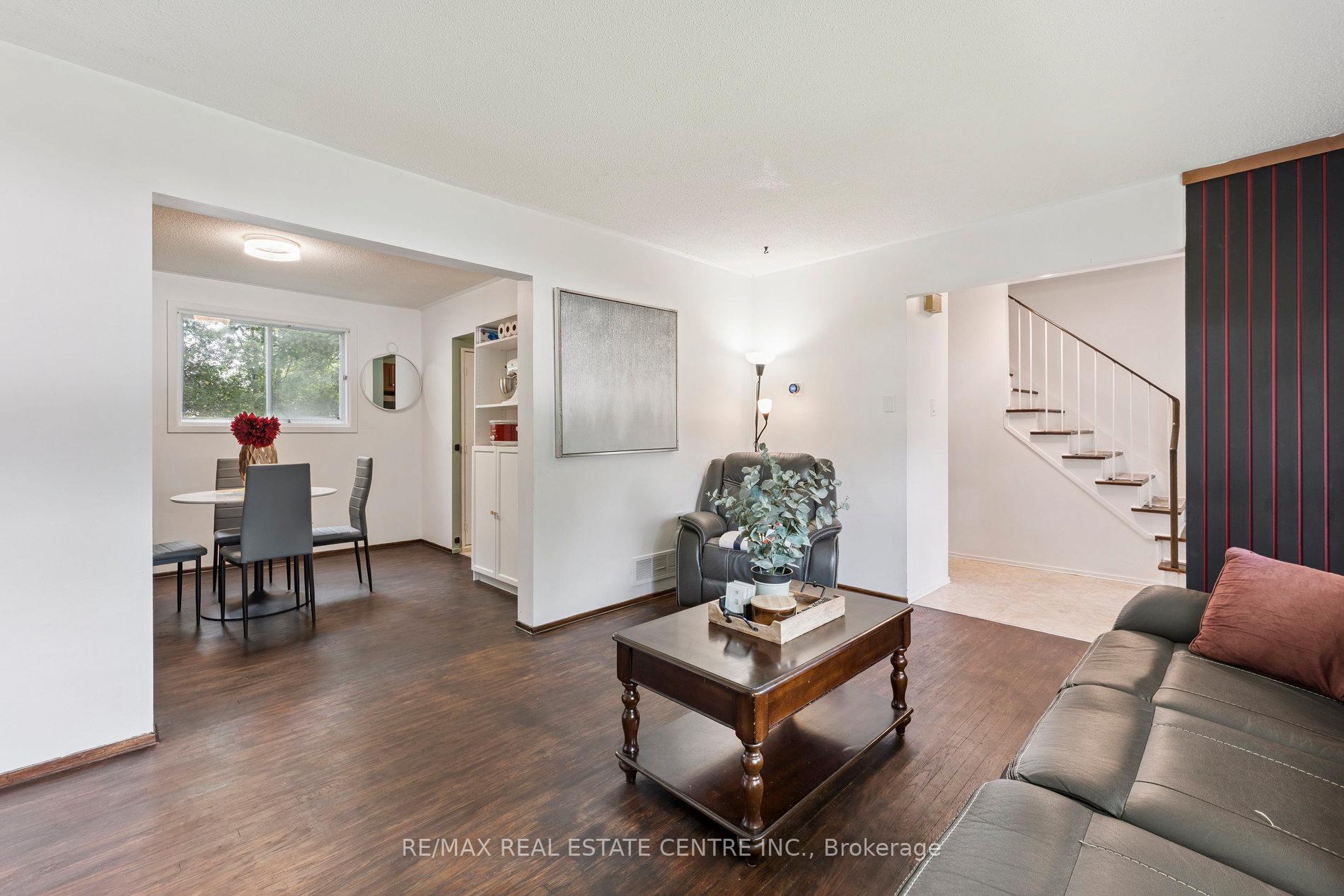 Photo 9 of 102 Rutherford Road N, Brampton, Madoc — HOMEH
