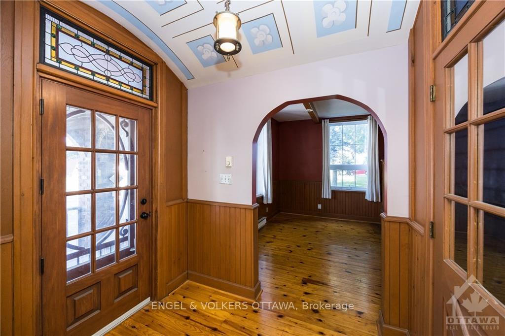 Photo 5 of 6172 Perth Street, Ottawa, Richmond — HOMEH