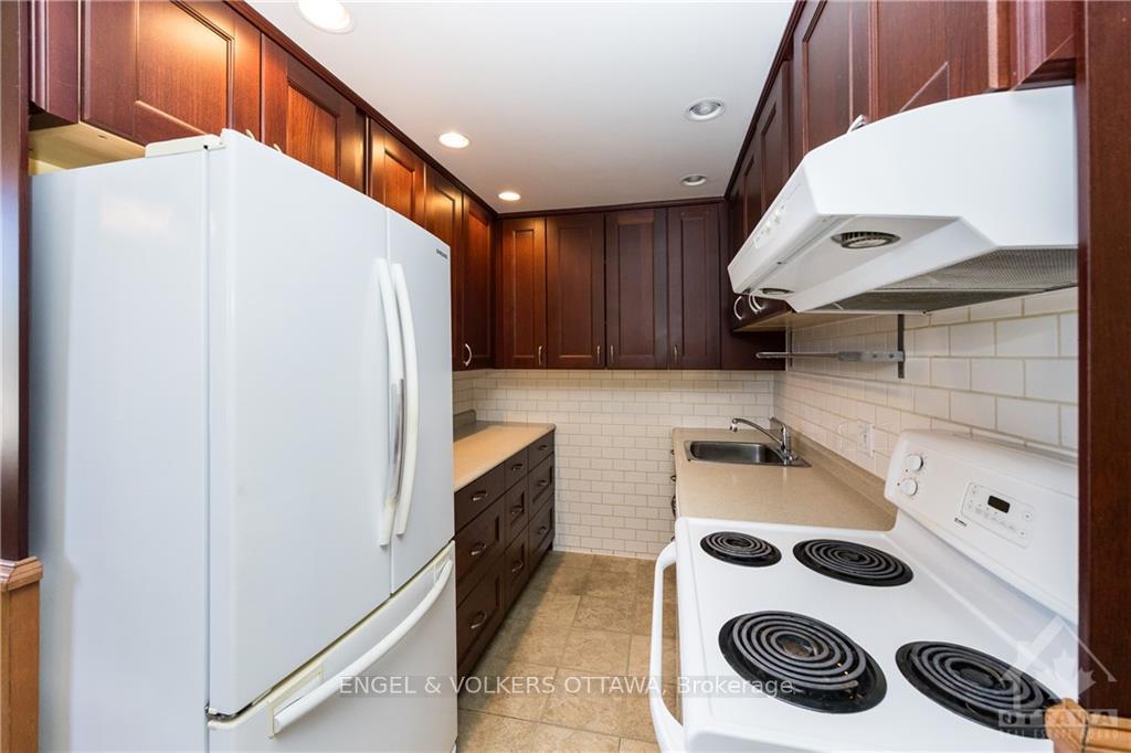 Photo 7 of 6172 Perth Street, Ottawa, Richmond — HOMEH