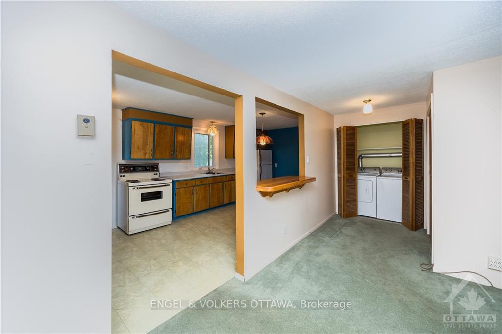 Photo 13 of 6172 Perth Street, Ottawa, Richmond — HOMEH