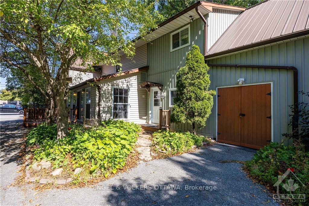 Photo 19 of 6172 Perth Street, Ottawa, Richmond — HOMEH