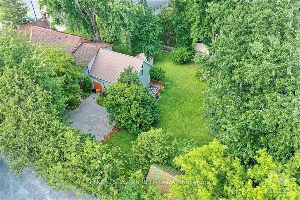 Photo 23 of 6172 Perth Street, Ottawa, Richmond — HOMEH