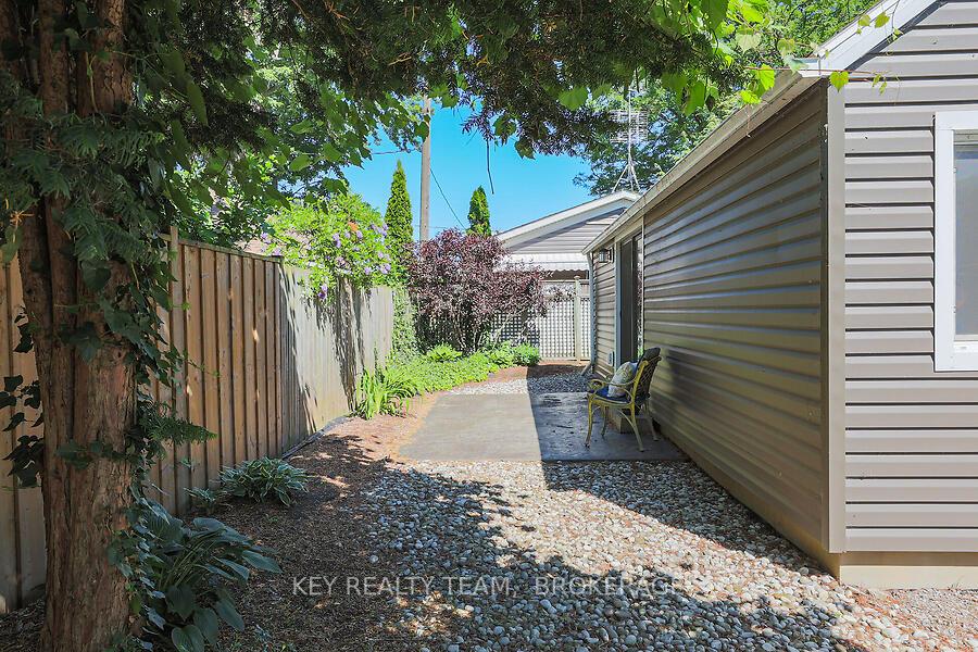 Photo 11 of 5 Abbey Avenue, St. Catharines, Port Dalhousie — HOMEH